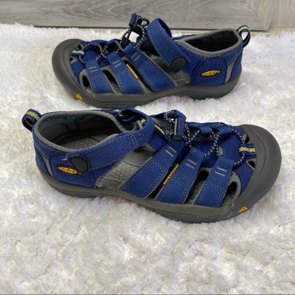 KEEN Youth Newport H2 Water Sandals with Toe Protection and Quick Dry 3